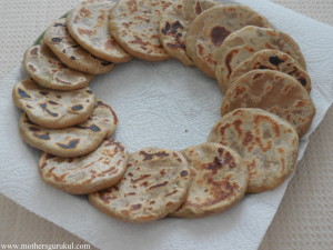 Aloo-Matar kachori, roasted